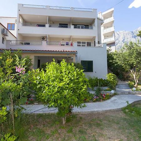 Meri Apartments - Puharic Макарска Екстериор снимка