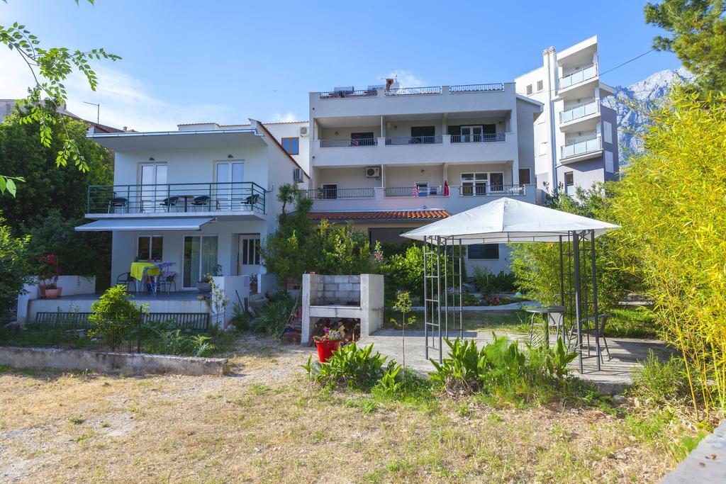 Meri Apartments - Puharic Макарска Екстериор снимка