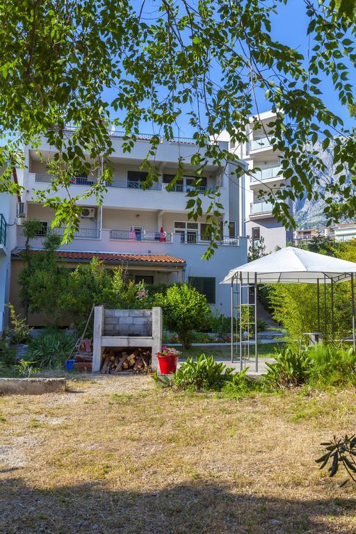 Meri Apartments - Puharic Макарска Екстериор снимка