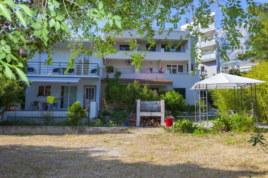 Meri Apartments - Puharic Макарска Екстериор снимка