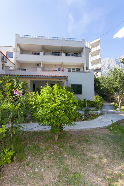 Meri Apartments - Puharic Макарска Екстериор снимка